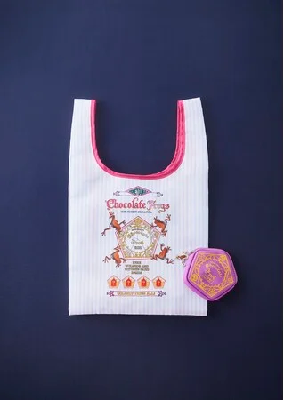 【タリーズ 新作】『ハリー・ポッター』コラボグッズ第二弾「蛙チョコレート ポーチ＆バッグ」