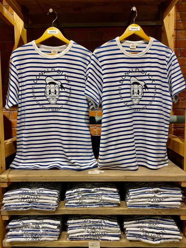 『横浜赤レンガ倉庫』、『ディズニー・ハーベスト・マーケット』限定グッズ[Tシャツ」