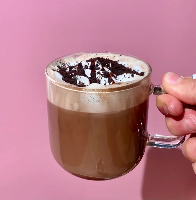 スタバ新作『フォンダン ショコラ アーモンドミルク モカ』は