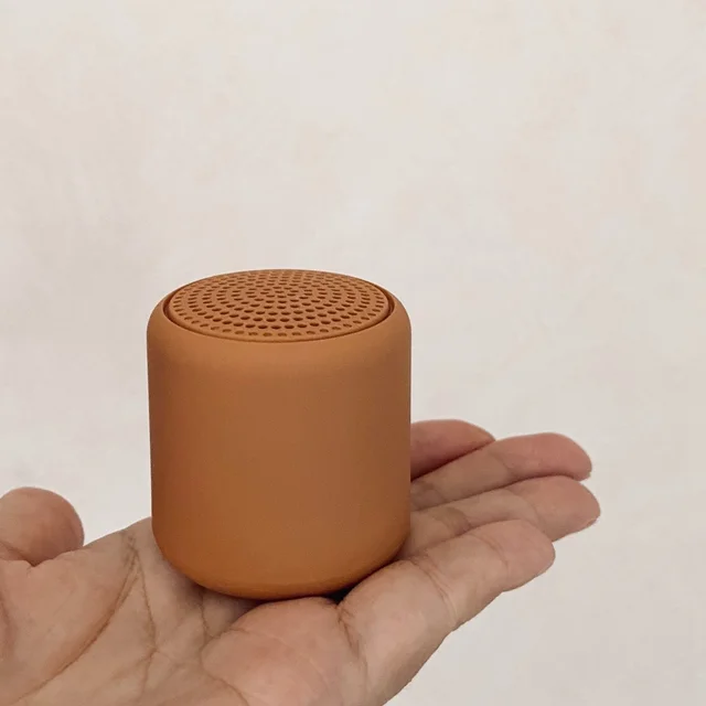 3COINS（スリーコインズ・スリコ）のミニワイヤレススピーカー