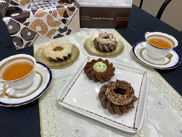 「misdo meets Toshi Yoroizuka ヨロイヅカ式ガトーショコラドーナツ」