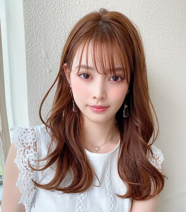 上司ウケも抜群なセミロング 正面