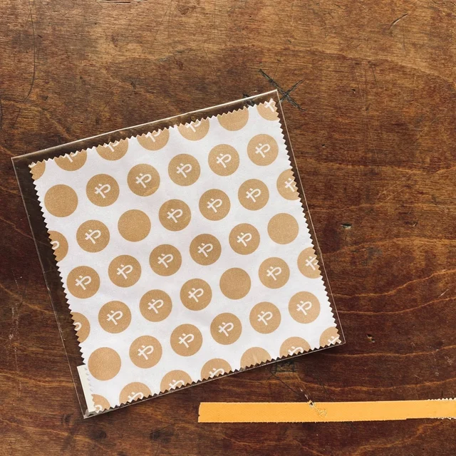 やんばるアートフェスティバル公式グッズ：オリジナルメガネ拭き