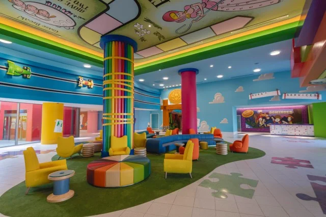 トイ・ストーリーホテルのロビー