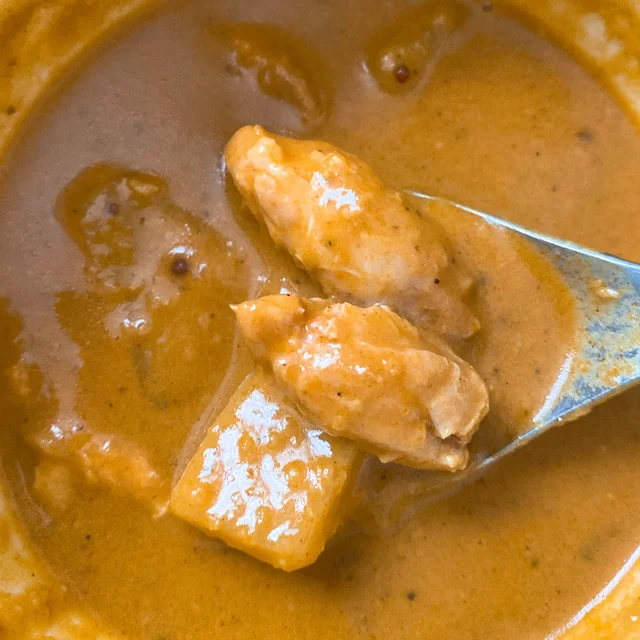 『無印良品』2022春の新作レトルトカレー食べ比べ、ケララチキン