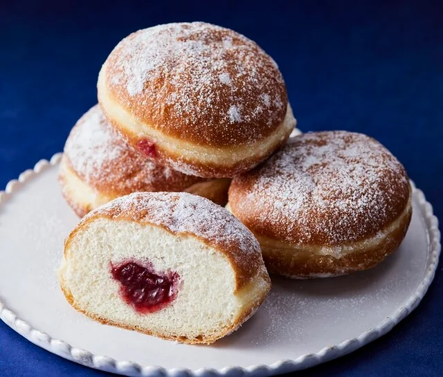 2022年タリーズ×『ハリー・ポッター』コラボ、「イングリッシュ ストロベリージャムドーナツ」