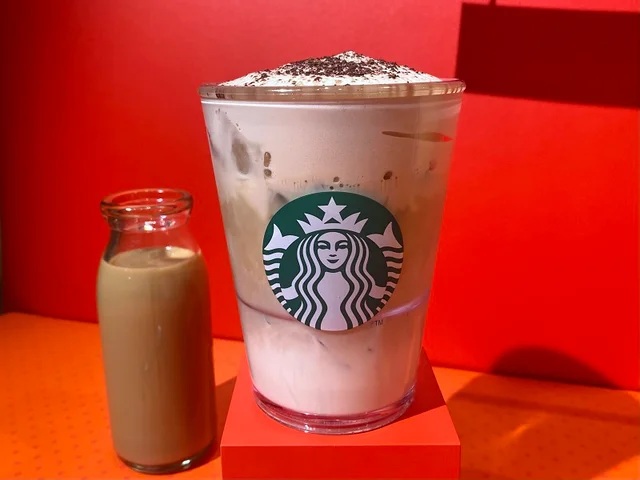 スタバ新作2022「ふわふわ ムース コーヒー GYU‐NEW」実物正面