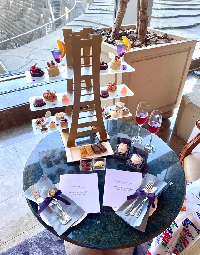 『スタージュエリー』とのコラボ「ランドマークアフタヌーンティーセット“STAR JEWELRY”」