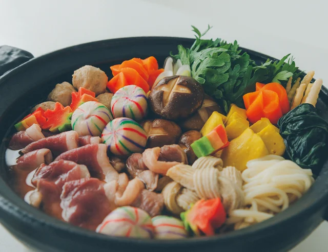 石川県のおすすめお取り寄せグルメ「つば甚」の鴨鍋セット、完成イメージ