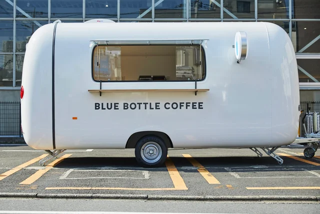 『ブルーボトルコーヒー』のコーヒートラック