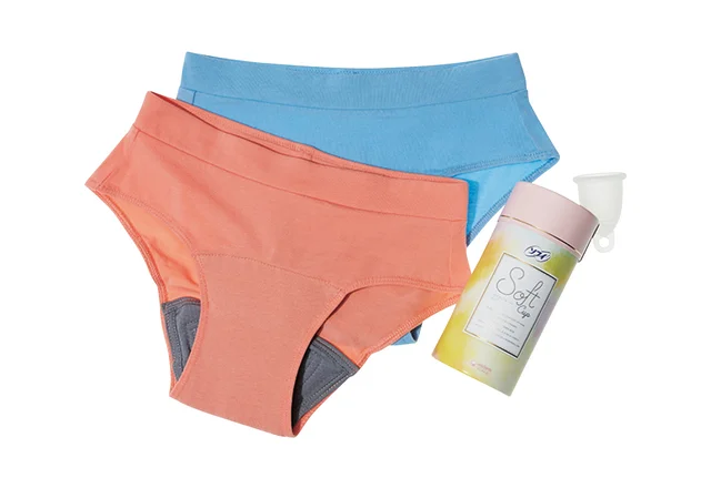 ソフィ®ソフトカップ（1個）￥5480（価格は編集部調べ）／ユニ・チャーム　など