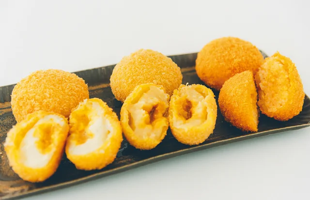 熊本県のおすすめお取り寄せグルメ「天草海食まるけん」のうにコロッケ、完成イメージ