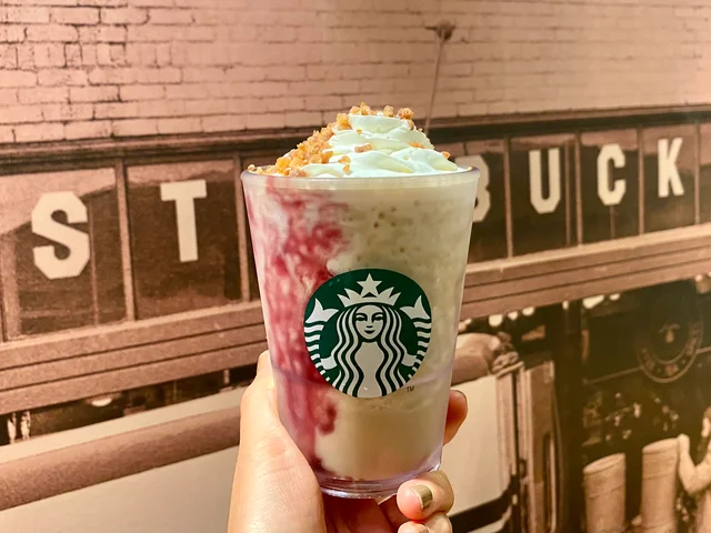 スタバ2022年秋新作『マローネ カシス フラペチーノ®』