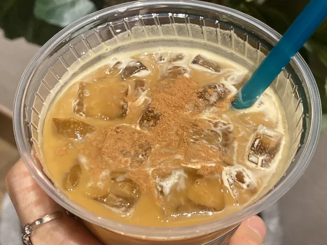 TBSドラマ『夕暮れに、手をつなぐ』 TOMIGAYA COFFEEタイアップドリンクアイストッピング部分