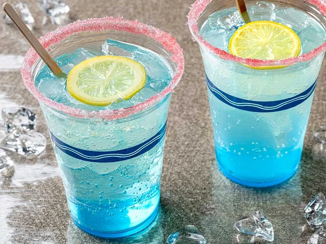 ディズニーシー2022春おすすめドリンク「スパークリングカクテル（ジン＆レモン）」