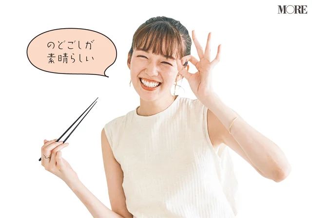 佐藤栞里が島根県のおすすめお取り寄せグルメ「献上そば羽根屋」の出雲そばを食べている様子