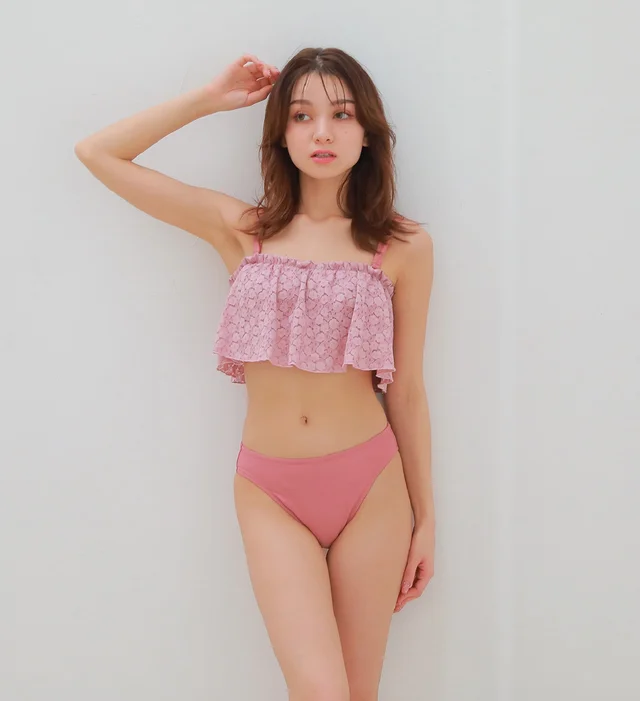 骨格ストレートにおすすめ Peak&Pineのピンク水着