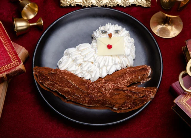 赤坂「ハリー・ポッターカフェ」、「ヘドウィグ ケーキ」