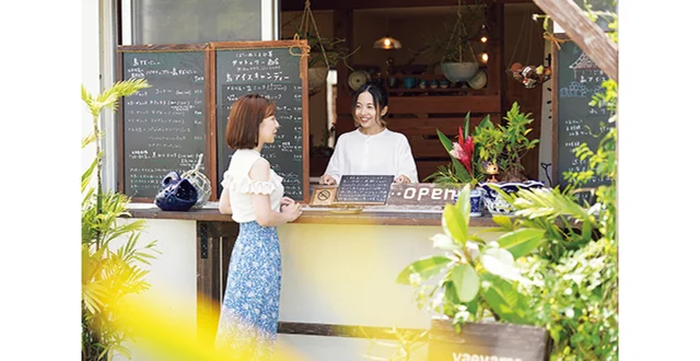 アイスキャンディショップ『ぱいぬしま氷菓 タマトゥリー商店』日下部慎子さん