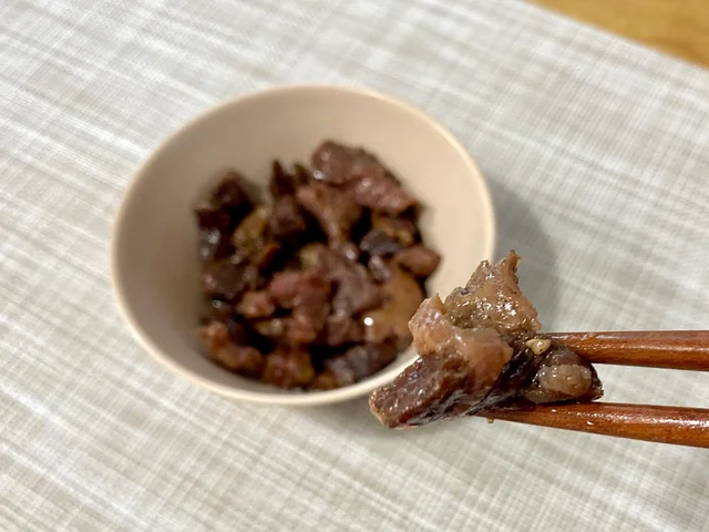 『熊本銀座館』おすすめ品「UMADELI馬肉の炭火焼き」中身