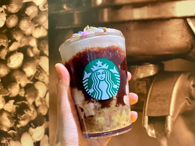 スタバ新作2022「チョコバナナナバナナ フラペチーノ」