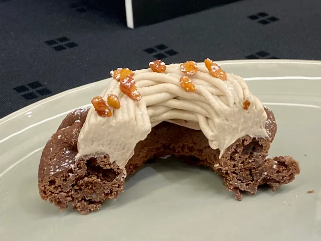 ミスド、ヨロイヅカ式ショコラドーナツ、モンブラン断面