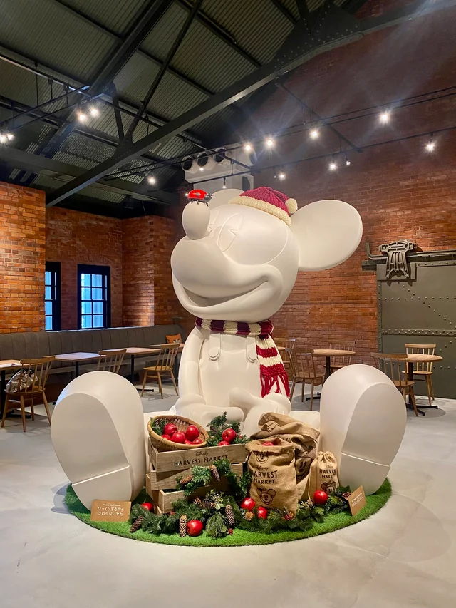 『横浜赤レンガ倉庫』に『ディズニー・ハーベスト・マーケット』、巨大ミッキー