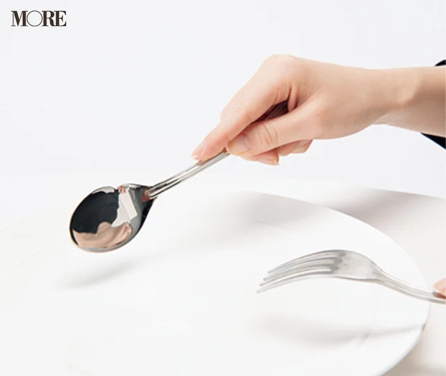 マナーブック冠婚葬祭食事編　【基本のテーブルマナー】和食・洋食の正しい振る舞いを解説。フィッシュｽﾌﾟｰﾝの使い方