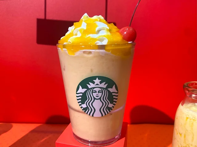 スタバ新作2022「フルーツGYU‐NEW フラペチーノ(R)」実物正面