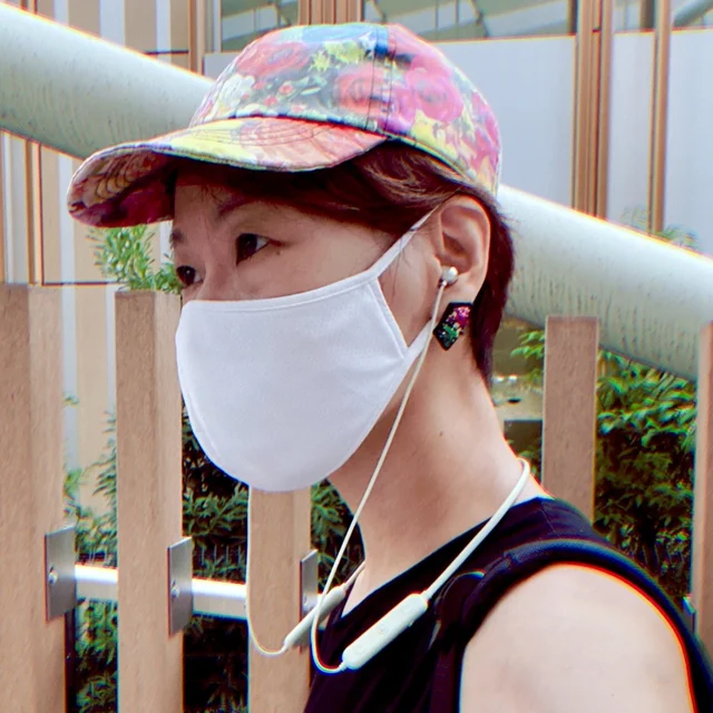 『3COINS（スリーコインズ・スリコ）』のネックバンドワイヤレスイヤホンの機能と使い方