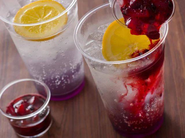 ディズニーシーハロウィン「スパークリングドリンク(バイオレットシロップ)」