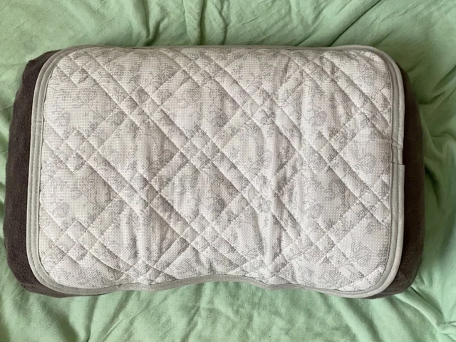 3COINS（スリーコインズ・スリコ）のおすすめ接触冷感ひんやりグッズ：冷感枕パッド