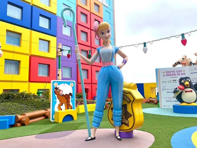 『トイ・ストーリーホテル』おすすめフォトスポット中庭編【２】ボーピープ