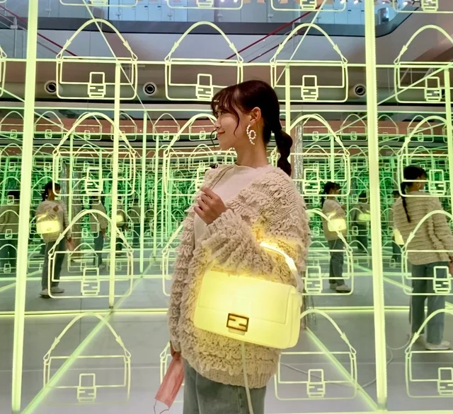 『フェンディ』バゲット25周年記念ポップアップイベントフォトベース