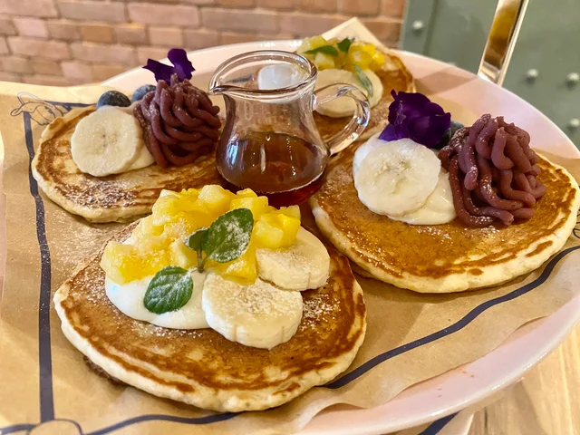 『横浜赤レンガ倉庫』、『ディズニー・ハーベスト・マーケット』アフタヌーンティー2段目