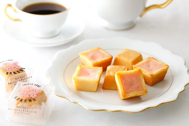 資生堂パーラー「春のチーズケーキ（さくら味）」（3個入 ￥999／6個入 ￥1998）