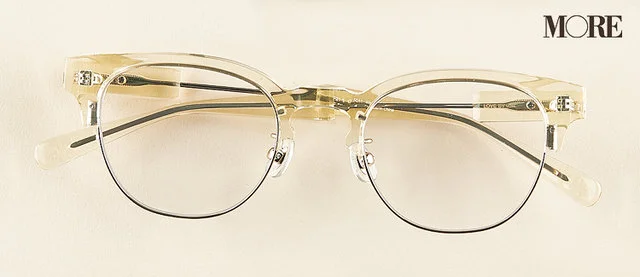 おしゃれなメガネの法則【2022年版】女性のためのメガネの選び方・かけ方・季節のコーディネート特集 | ファッション（コーディネート・20代） |  MORE