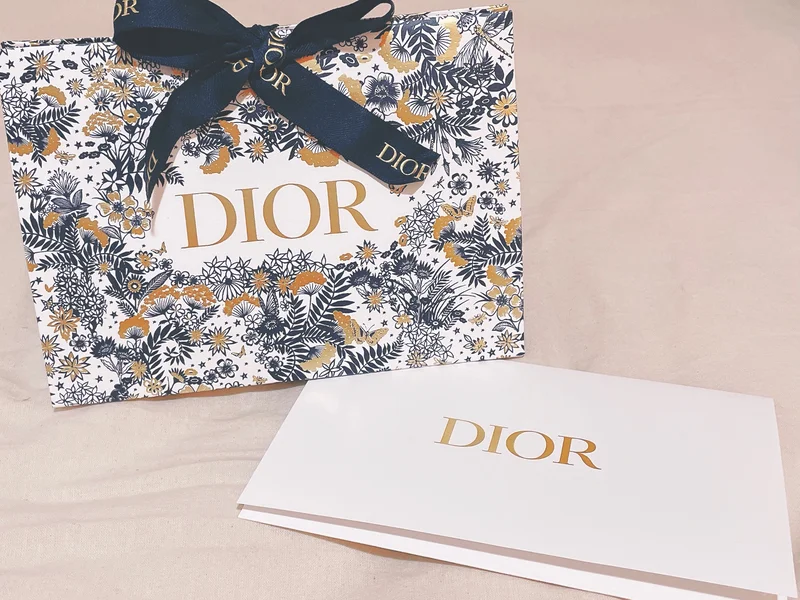 Diorのクリスマスコフレのパッケージ