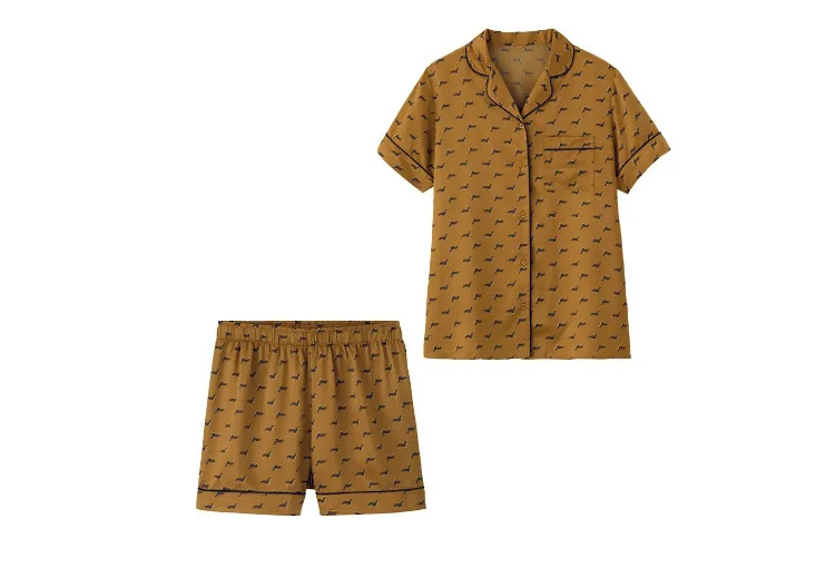 【かわいいルームウェア５】GUのサテンパジャマ（半袖&ショートパンツ ドッグ
