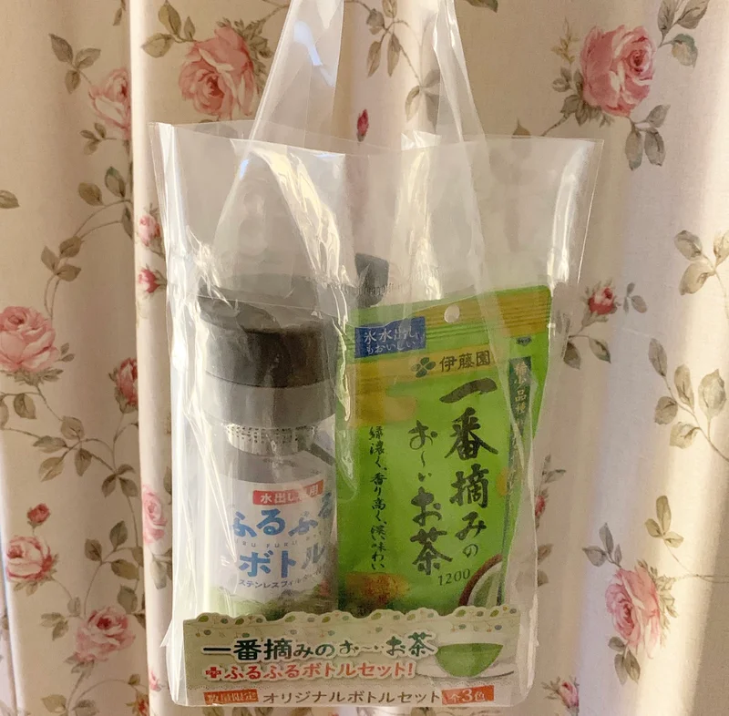 【便利グッズ】ふるふるするだけ！！簡単に伊藤園の緑茶が出来ちゃう夏にぴったりグッズ✩*॰¨̮