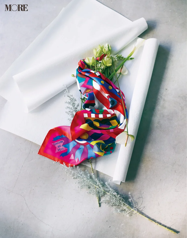 二枚おまとめ　鮮やかな発色　人気のリボン柄　エルメス　スカーフ　カレ90