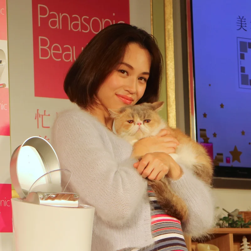 水原希子さんとネコの2ショットに癒された♡　『パナソニックビューティ』オープニングイベントレポート！