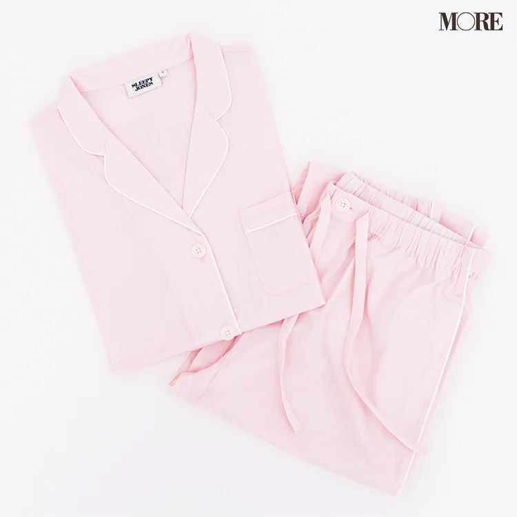 ファッション関係者に人気のピンクのパジャマ