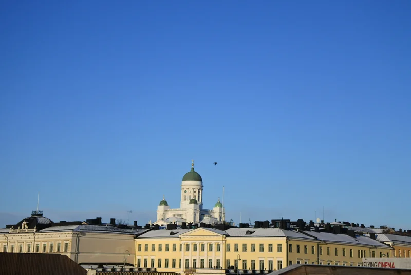 ヘルシンキ大聖堂が見える朝の絶景写真