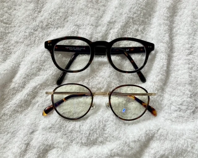 ZOFFとJINSのメガネ　ブルーライトカットメガネ