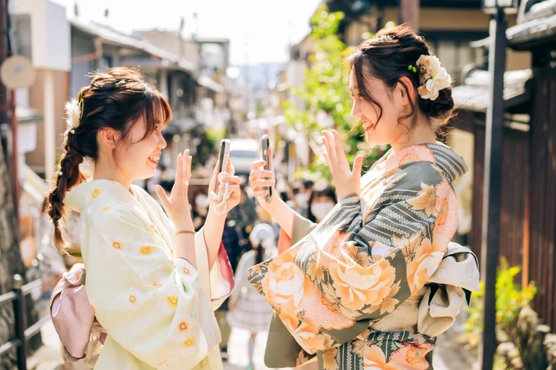 【京都】人気の《着物レンタル》で祇園をぶらり女子旅
