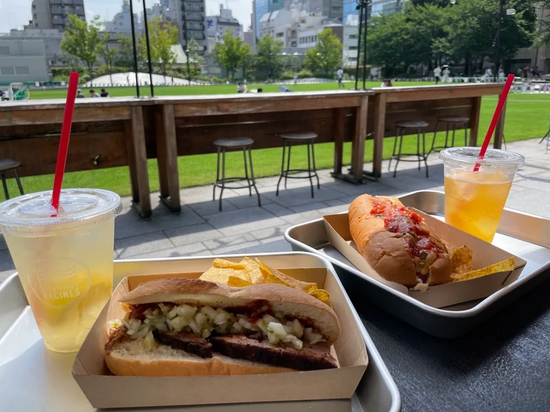 芝生で映え★カフェもおしゃれな【南池袋公の画像_4