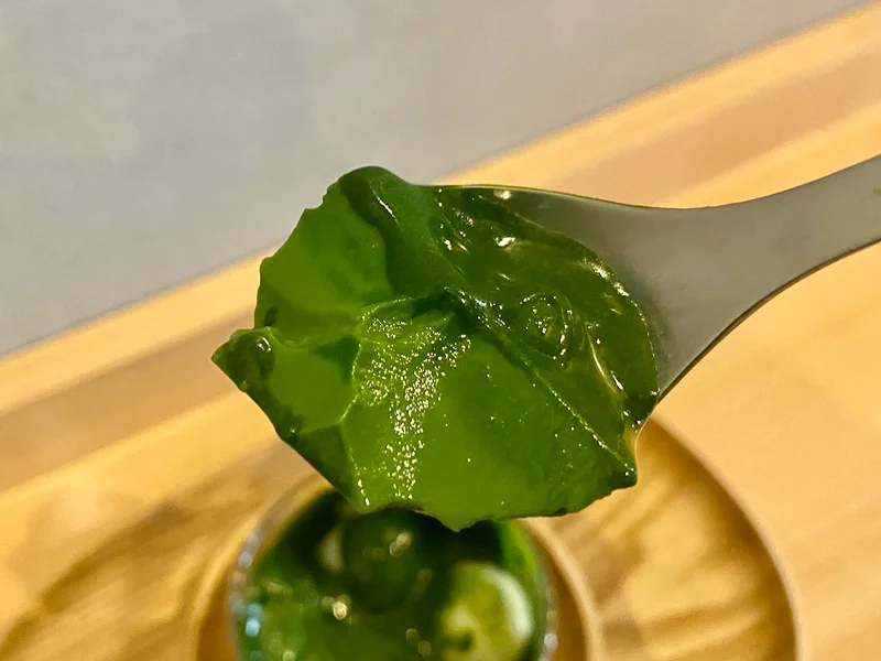 日本茶スタンド『八十八良葉舎』が東京・浅草にオープン！ 限定&おすすめメニューを実食レポ | MORE