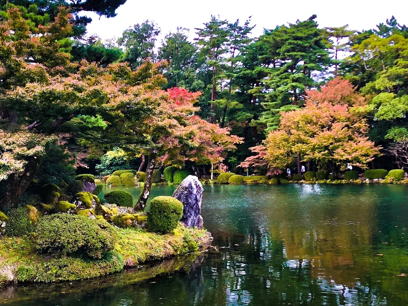 【金沢ぶらり旅】秋の兼六園を満喫♡東京から1泊2日でオトナな休日