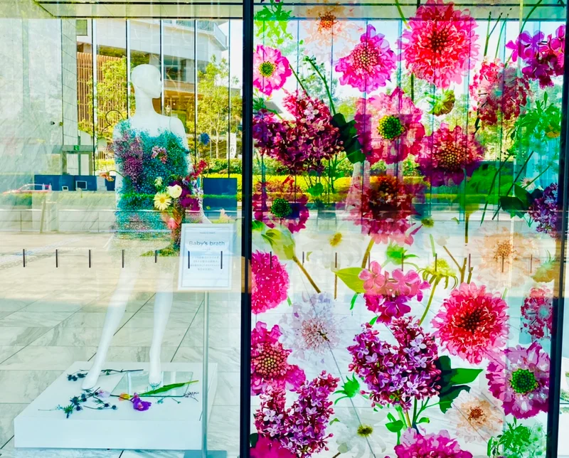 【ロスフラワーアート展】花のドレスが圧巻の画像_7
